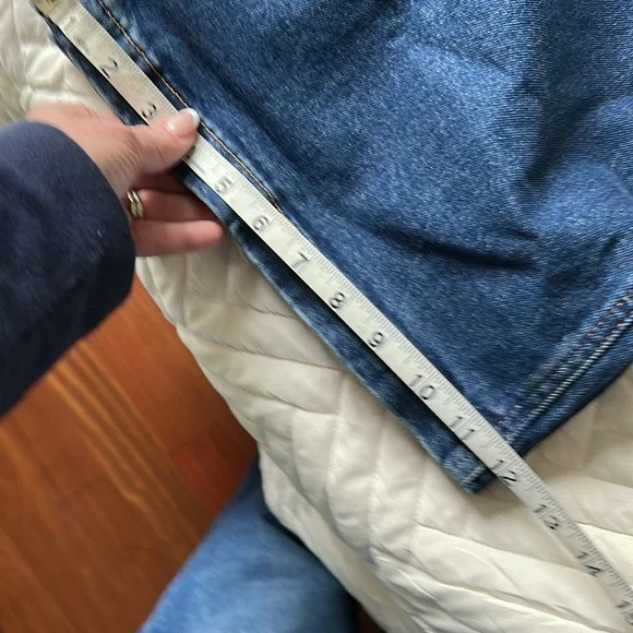 GAP NEW High Rise Wide-Leg Jeans 12/31R. Never worn. - Picture 9 of 11